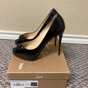 Christian Loboutin Very Previe